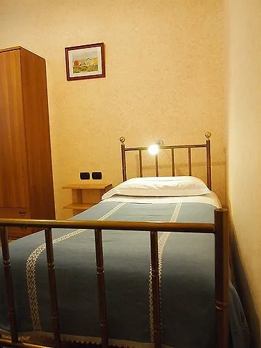 Hostel Archi Rossi Florence Italy